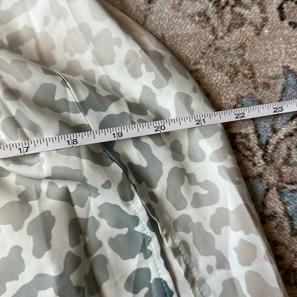 Flowy Maxi Dress Baby Shower Summer Sundress V Neck Smocked Leopard Long Small - Picture 12 of 12